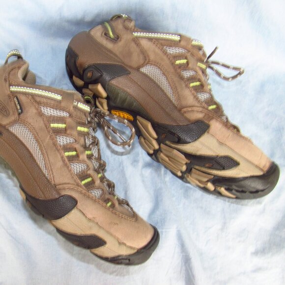 Keen “Alamosa” Waterproof Leather Women's Hiking Shoes (US Size 8; See Note) - Picture 6 of 11